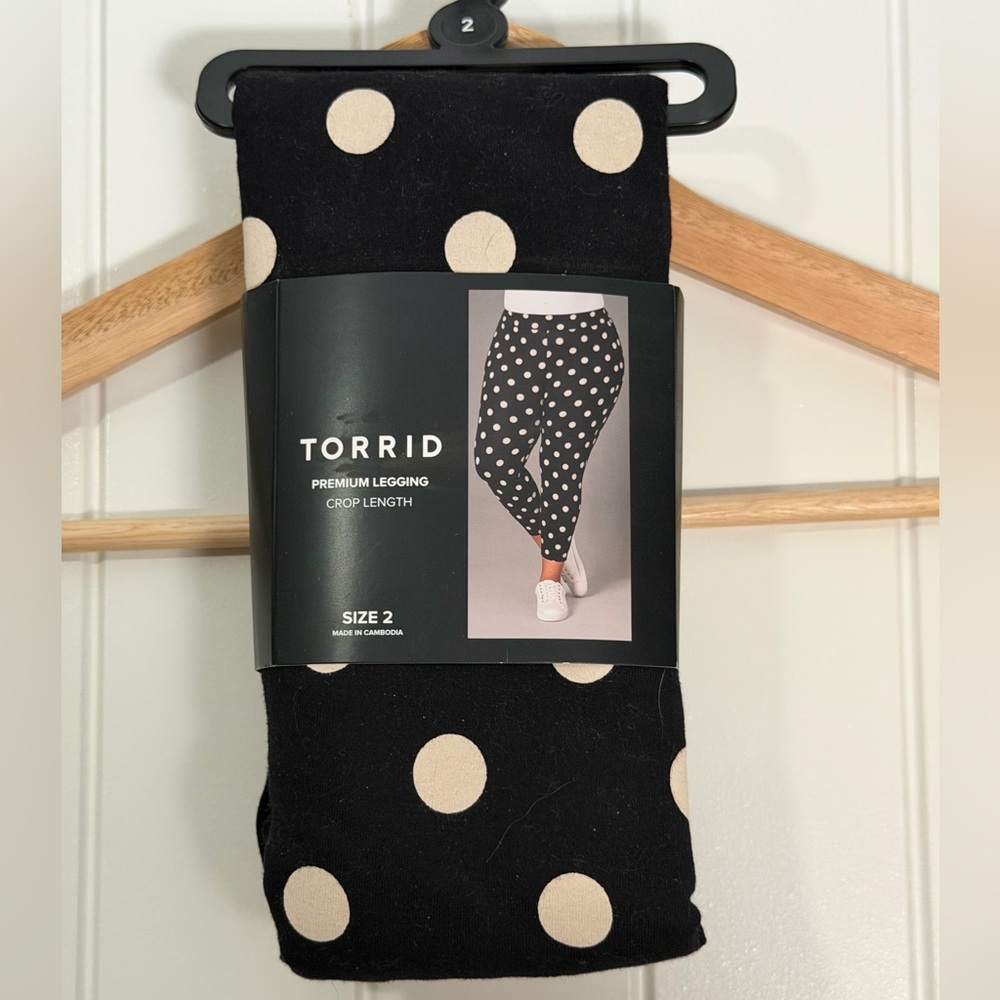 NWT torrid Black Leggings with Cream Polka Dot Print